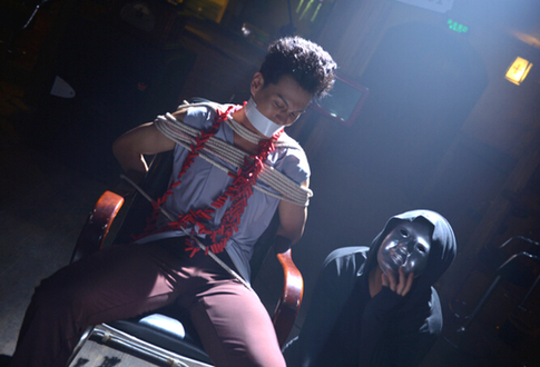 《诡替身》发布30秒预告片 展现东方式惊悚