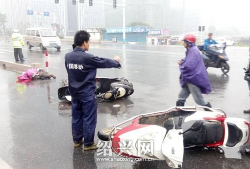 云东路发生一起电动车相撞事故 一人当场死亡