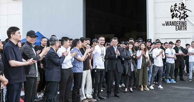 刘慈欣小说改编《流浪地球》筹备三年开机|绍