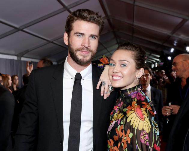 锤弟麦莉结婚了! 分分合合8年心血来潮