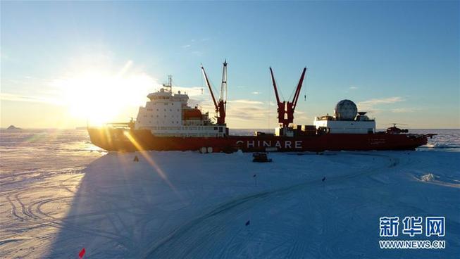 （第35次南极科考·图文互动）（3）冰山雪海探南极——“雪龙”号第35次南极科考航行记